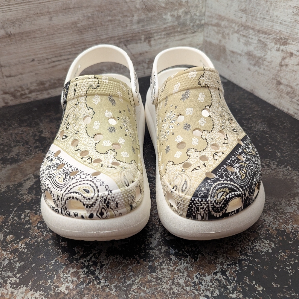 Womens Crocs Classic Crush Platform Clog Shoes Sz 8 Used Bandana Print 208119 - Picture 3 of 10